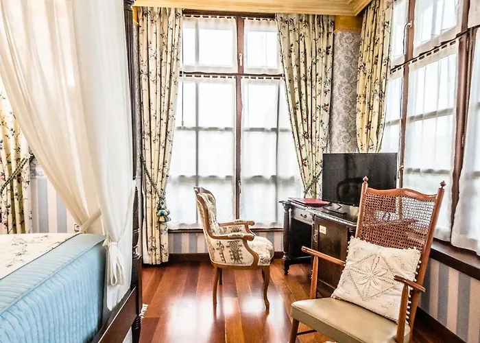 Palacete Real 4* Villamayor (Pilona)